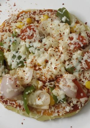 A picture of Yummy sooji pizza.