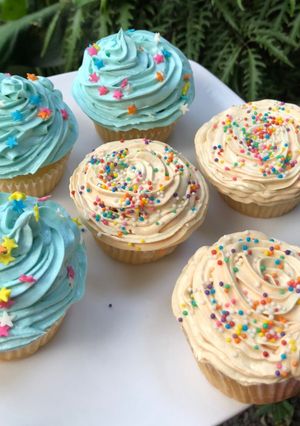Una foto de Muffins con decorado de buttercream
