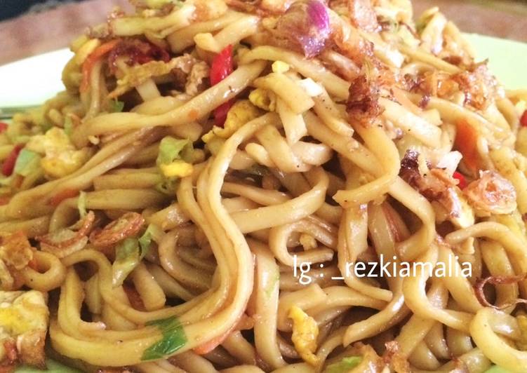 Cara Gampang Membuat Mie Goreng Jawa (Simple), Lezat Sekali