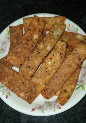 કલોંજી નમક્પારા(kalonji નમકપરા in Gujarati) રેસીપી મુખ્ય ફોટો