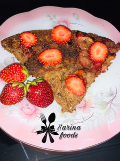 عکسی از دستور کیک شکلاتی با تکه های توت فرنگی 🍓😍❤️🥰