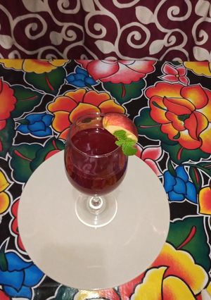 Una foto de Bebida de jamaica con mezcal