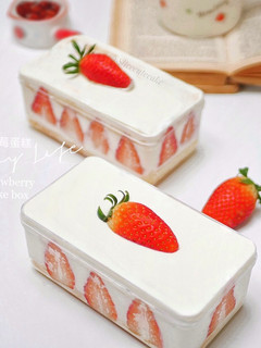 Foto resep Korean Strawberry Dessert Box / Strawberry Tiramisu