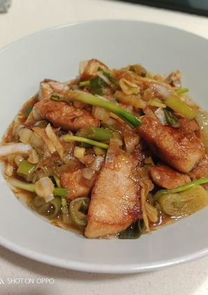 A picture of Ginger scallion fish.