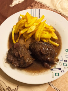 Una foto de Carrilleras al vino tinto