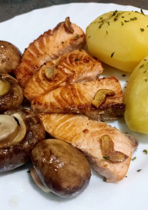 Foto principal de Lomitos de salmón y portobello