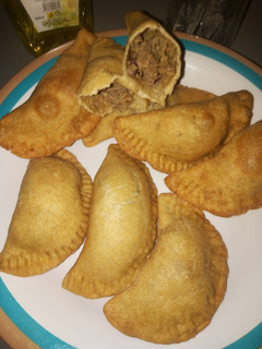 A picture of Semolina fried meatpie 👩🍳.