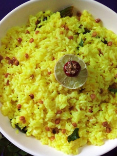 எலுமிச்சை சாதம் (Elumichai satham recipe in tamil) செய்முறை முக்கிய புகைப்படம்