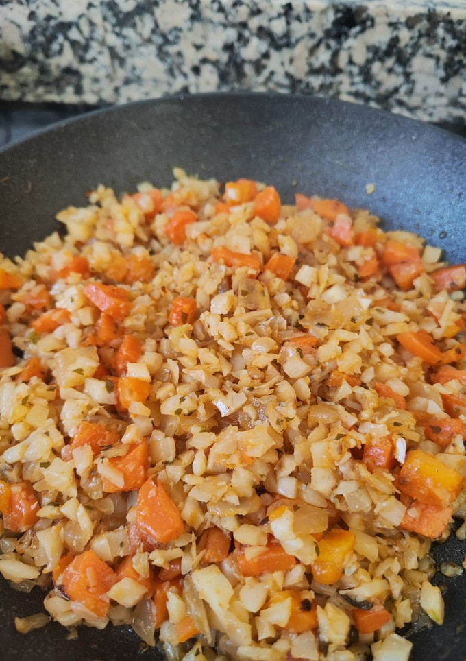 Una foto de Coliflor y zanahoria al pimentón