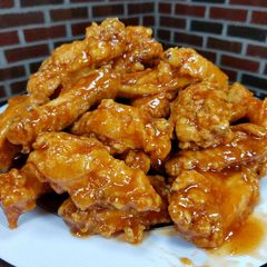 A picture of Deep Fried Honey BBQ Chicken Wings & Drummettes.
