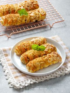 Foto resep Choco Banana Pastry (Mini Strudel Pisang Raja)