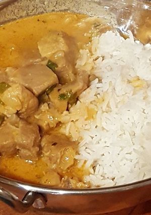 A picture of Butter Chicken.