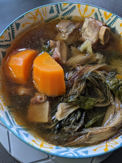 煲湯:金銀菜鹹排骨湯 的食譜成品照片