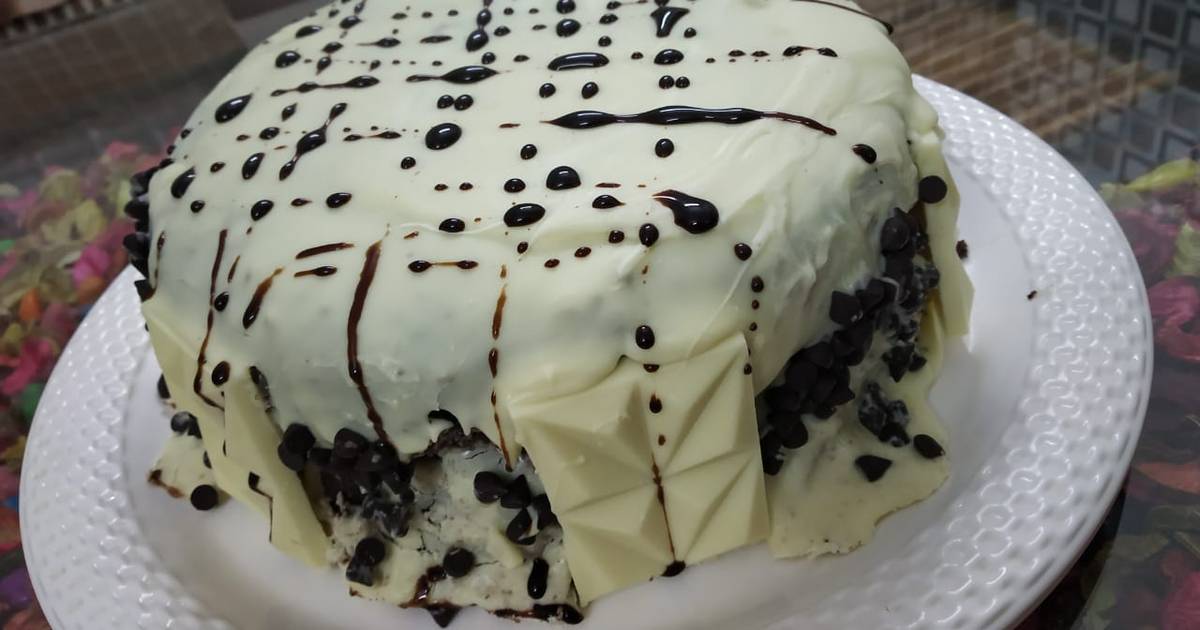 White Chocolate Mud Cake (Soft and Moist) - Sweetest Menu