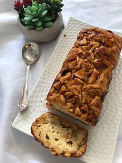 Une photo de Cake aux pommes - caramel