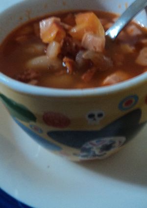 Foto principal de Frijoles con zapallo, jamón, chile habanero y cebolla en caldillo