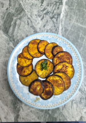 A picture of Aubergine pan fry (Baingan Tawa fry).