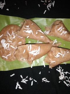 கோன் கொழுக்கட்டை (cone kolukkattai recipe in tamil) செய்முறை முக்கிய புகைப்படம்