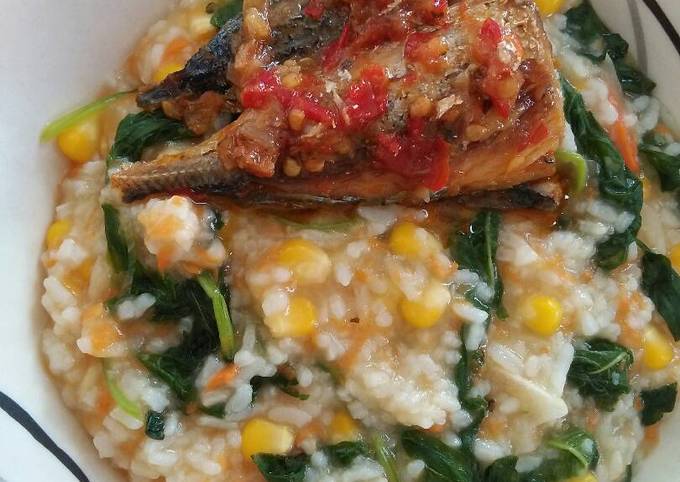 Bubur manado dengan balado ikan ala anie