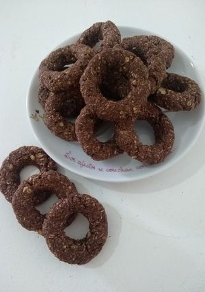Una foto de Anillitos de coco y chocolate
