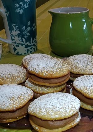 Una foto de Whoopies de plátano y chocolate