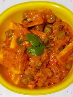 मटर पनीर (matar paneer recipe in Hindi) रेसिपी मुख्य फोटो