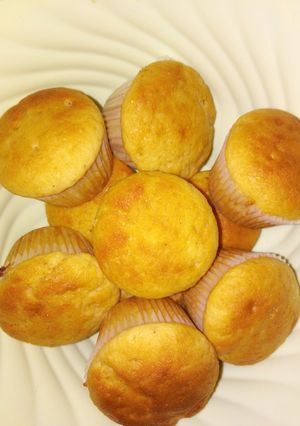 A picture of Lemon cupcakes.