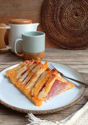 Resep Roti Panggang Smoked Beef Dan Keju oleh Erlina - Cookpad