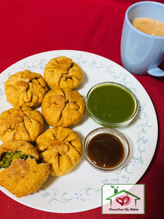 हरे मटर की कचौड़ी (hare matar ki kachodi recipe in Hindi) रेसिपी मुख्य फोटो