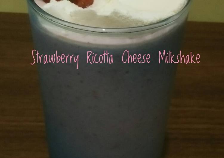 Recipe: Delicious Strawberry Ricotta Cheese Milkshake