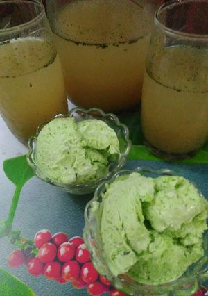 A picture of Aam panna ice-cream.