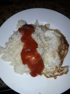 Una foto de Arroz blanco con huevos