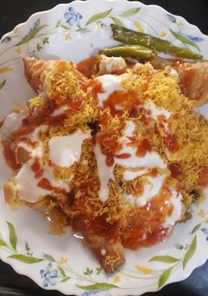 A picture of Samosa Chat.