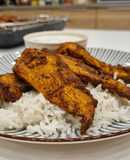 Tandoori csirkemell, basmati rizzsel és mentás-joghurtos mártogatóssal