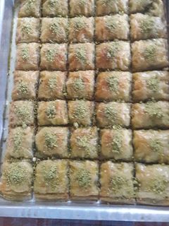 صورة لوصفة بقلاوة بالدهن الحر والفستق الحلبي 🍽️🤗