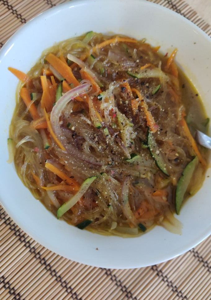 Una foto de Sopa de verduras y soja
