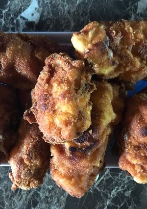 Sajttal-sonkával töltött csirkemell recept fotója