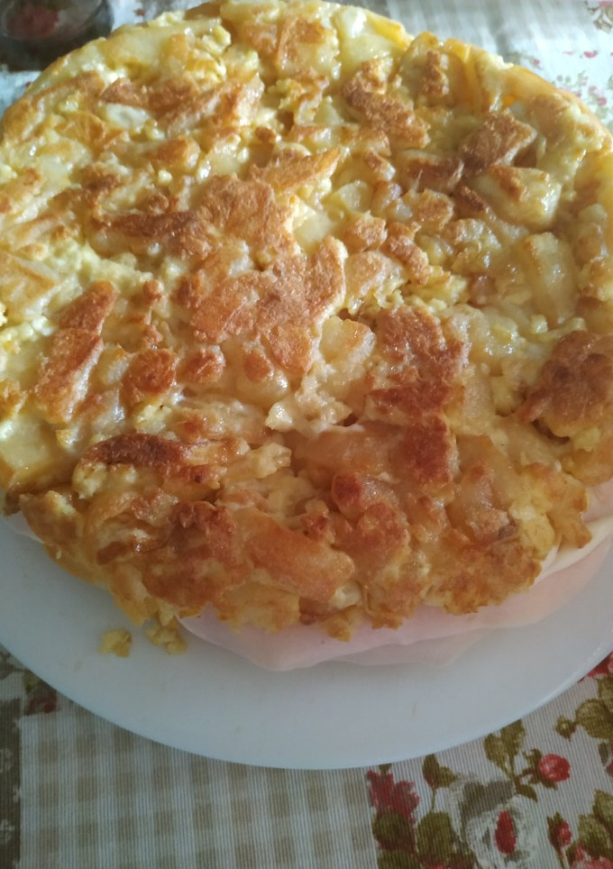 Una foto de Tortilla rellena de pavo y mahonesa