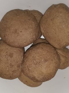 Una foto de Galletas en microondas sin huevo ni mantequilla fáciles y rricas