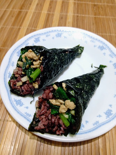 雞肉雜糧手卷(宵夜料理) 的食譜成品照片
