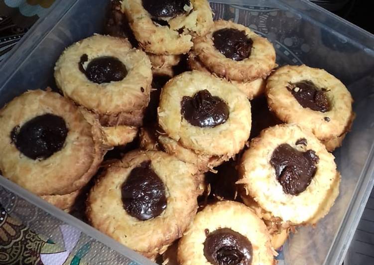 Langkah Mudah untuk Menyiapkan Tumbprint cookies, Bisa Manjain Lidah
