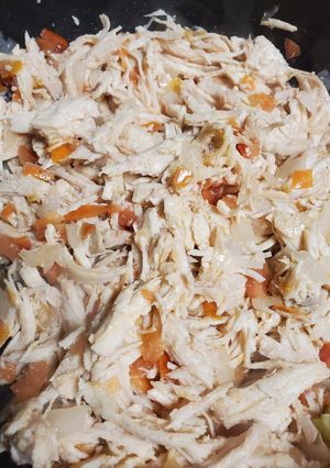 Una foto de Pollo a la mexicana sencillo