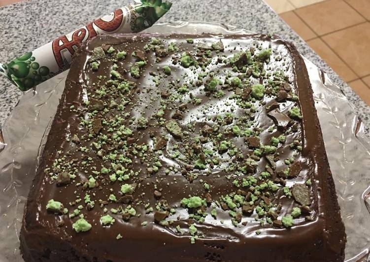 Easy & Moist Chocolate Cake π°