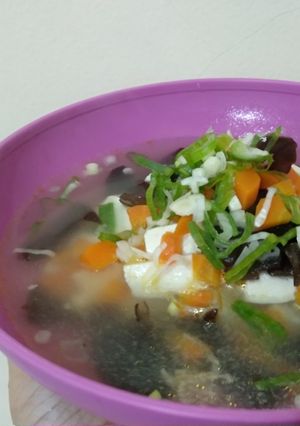 Foto resep Sup Tahu, Wortel dan Jamur Kuping