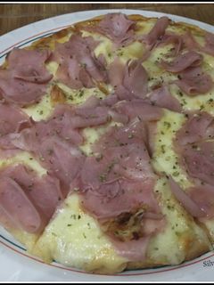 Una foto de Pizza prosciutto