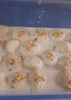 A picture of Rasmalai.