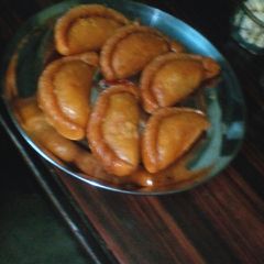 A picture of Khoya ki meethi Gujiya.