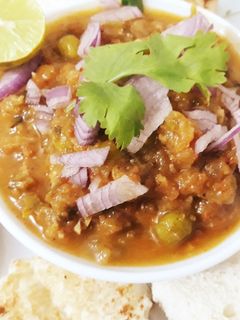 पाव भाजी (Pav bhaji recipe in hindi) रेसिपी मुख्य फोटो