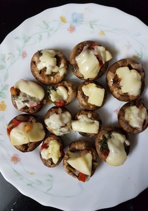 A picture of Stuffed mushrooms.