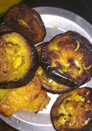 A picture of Begun bhaja.